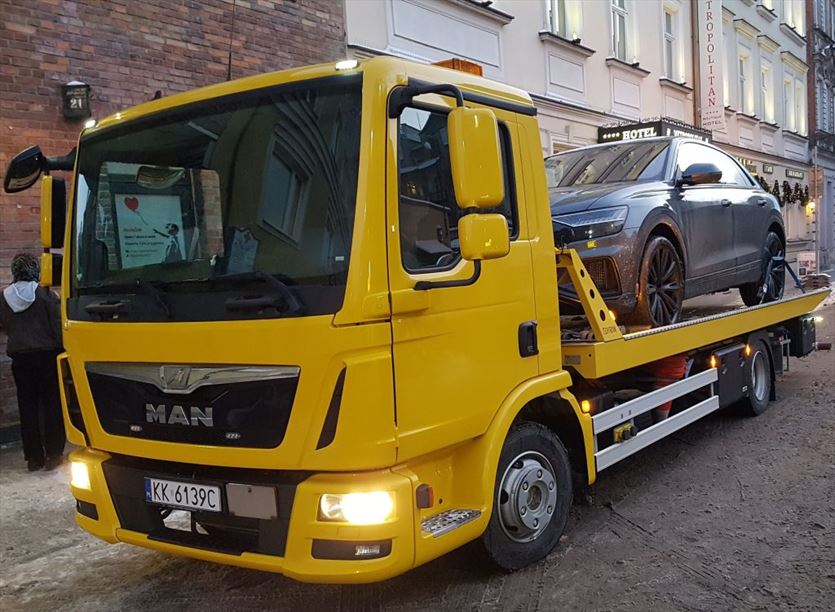 Pomoc drogowa na terenie Krakowa, Wieliczki, Niepołomic i autostrady A4 , Inspect Car Robert Krzyżek, Kraków